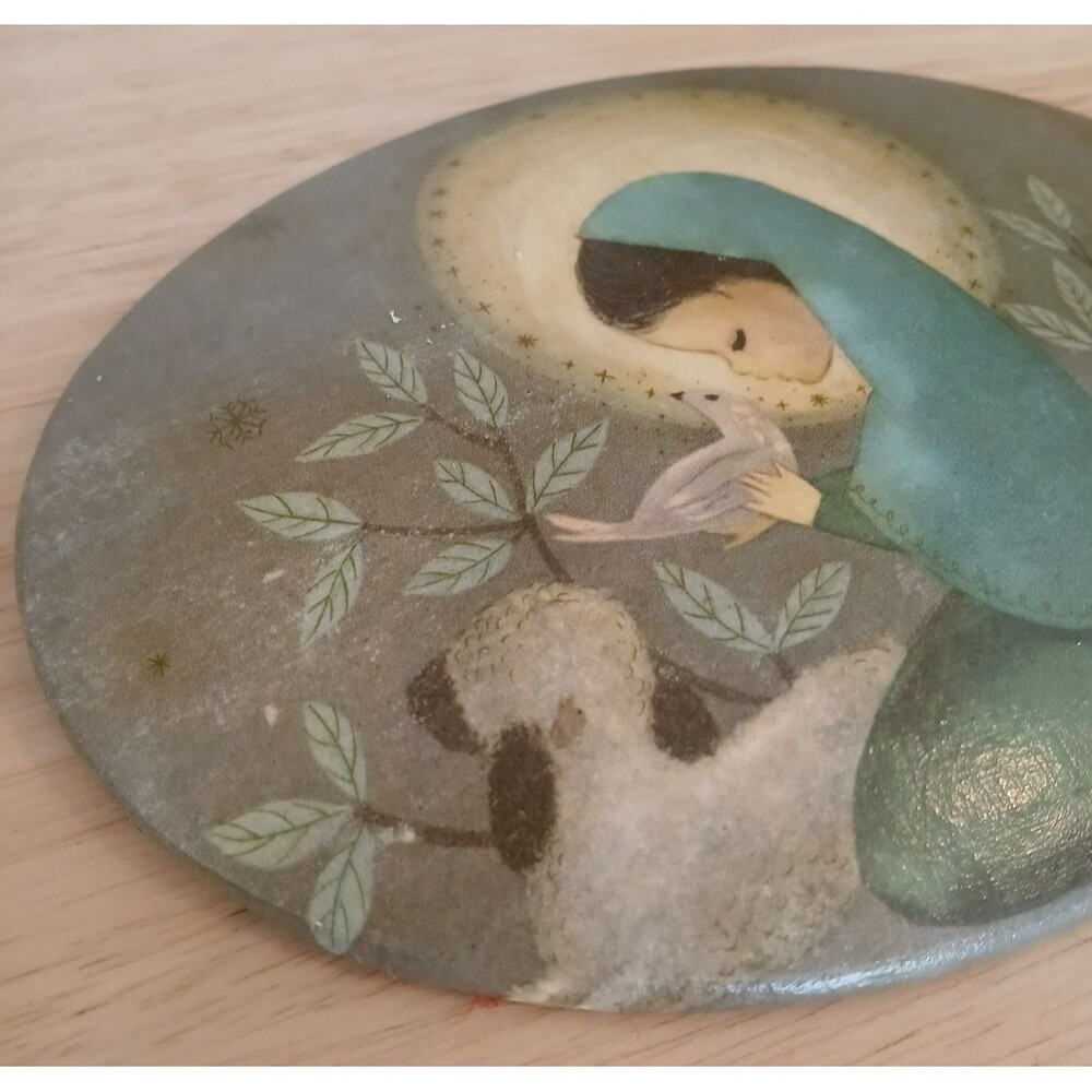Vintage Painted Oval Plaque Little Girl Holding Bird with Sheep Praying - Picture 10 of 10